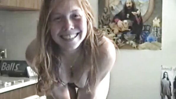 Ingefær Lauren Phillips får udvidet sit røvhul som aldrig før